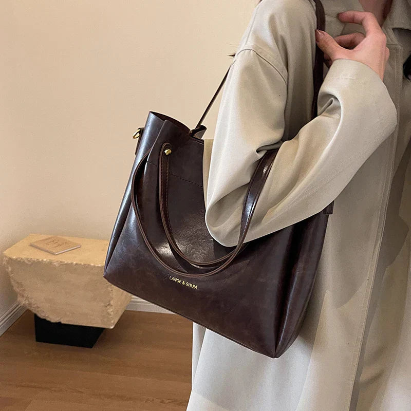 Marie | Elegant leather bag with two straps