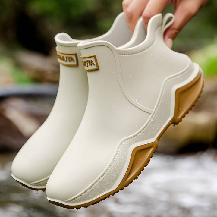 Eviènne | Modern orthopaedic rubber boot